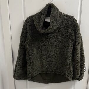Lululemon Warmth Restore‎ Sherpa Pullover Size XS/SMALL Olive Green